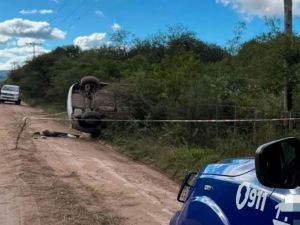 Tragedia en el interior de Córdoba: un hombre de 62 años murió tras un vuelco fatal