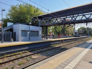 Parto con asistencia de ChatGPT y posterior entrega de la recién nacida en la vía pública