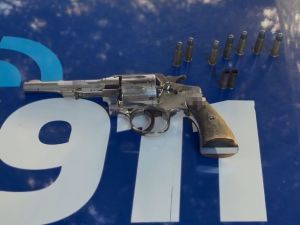 Un hombre disparó en la vía pública, vecinos alertaron al 911 y fue detenido