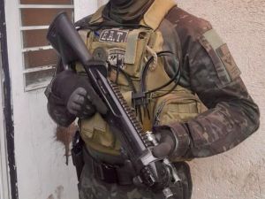 Barrio Monja Sierra: detienen a una mujer y secuestran drogas en un allanamiento