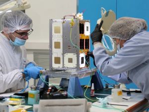 Fuerte ajuste en la CONAE: denuncian despidos, caída presupuestaria y cargos políticos con altos sueldos