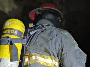 Fatal incendio en Villa Huidobro: hallaron sin vida a dos personas en una casa