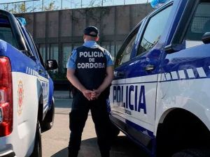Intentaban robar una moto a pie y fueron detenidos tras un operativo en barrio Los Álamos