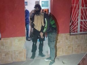 Córdoba: caen padre e hijo que vendían cocaína en barrio José Ignacio Díaz