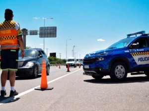 Bajan las multas de la Policía Caminera tras la caída en el combustible