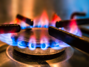 Luz y gas: las tarifas aumentarán dos dígitos desde enero por la quita de subsidios