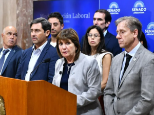 Reforma laboral: el oficialismo acordó aportes diferenciados y cambios en pagos salariales