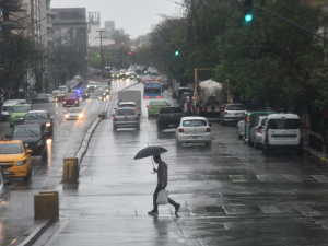 Lunes con alerta meteorológica en Córdoba por lluvias intensas y ráfagas de viento