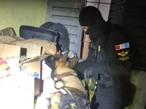 Córdoba: detenidos por preparar cocaína junto a sus clientes en Nueva Esperanza