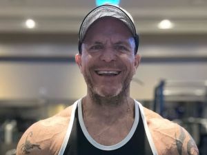 Investigan a periodistas deportivos por lavado de activos: Quique Felman demorado