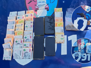 Detuvieron a un hombre armado tras intentar escapar por los techos durante un patrullaje