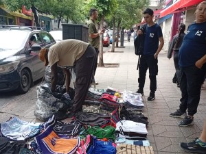 Refuerzan los operativos contra la venta ilegal en el área central de la ciudad de Córdoba