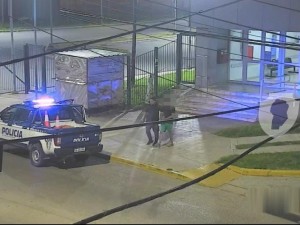 Zona norte: persecución, choque y detención de un hombre con un vehículo buscado