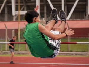 Más flexibilidad para estudiantes deportistas: nuevo régimen de licencia en las escuelas