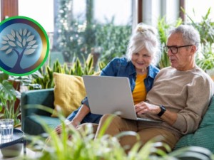 Chau soledad: el proyecto que enseña a los mayores a dominar el mundo digital