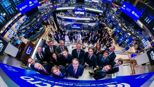 Banco Macro celebra 20 años en la bolsa de Nueva York: solidez internacional y compromiso con el futuro de Argentina.