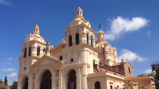 Clima en Córdoba: el pronóstico para este viernes 13 de marzo con calor y sol