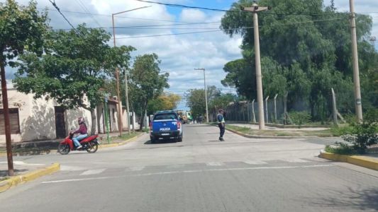 Conmoción en Deán Funes por el hallazgo de un feto dentro de un frasco en un baldío