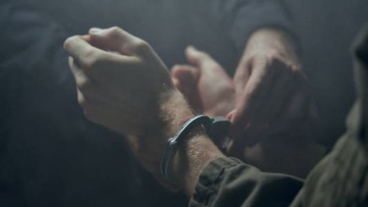 Detuvieron a un ladrón que entró a robar en dos casas de Jesús María tras una persecución