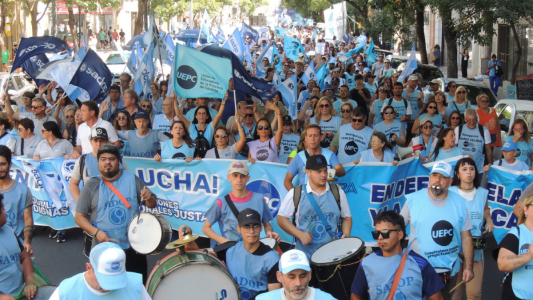 La UEPC suspendió el paro docente tras una nueva oferta salarial del Gobierno