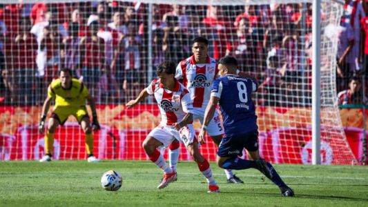 Talleres e Instituto se enfrentan en el Kempes por un lugar en los playoffs
