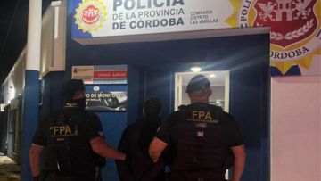 Las Varillas: detenido tras intentar huir y arrojar cocaína durante un operativo de la FPA
