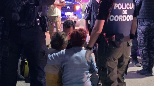 Allanaron un edificio abandonado en Bv. San Juan y Calasanz tras un video viral de un menor en la cornisa