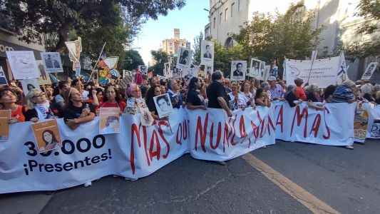Una marea de memoria: 200 mil personas marcharon en Córdoba con emoción a 50 años del golpe