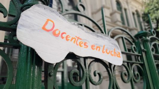 Uepc rechazó la oferta salarial del Gobierno de Córdoba y crece la tensión con los docentes