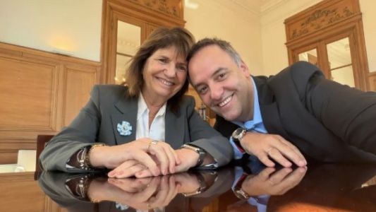 Adorni y Bullrich se reunieron en Casa Rosada por la agenda de reformas oficial