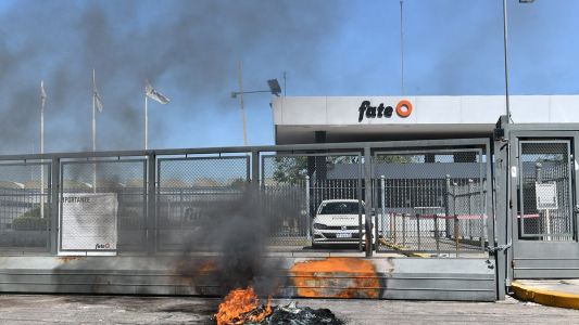 Fate: la Justicia frenó el desalojo y los trabajadores piden que el Estado intervenga