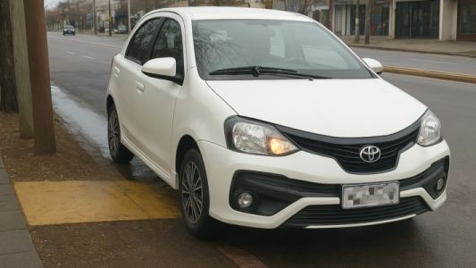 Crecen las denuncias por mal estacionamiento en Córdoba: casi 4 mil casos en seis meses