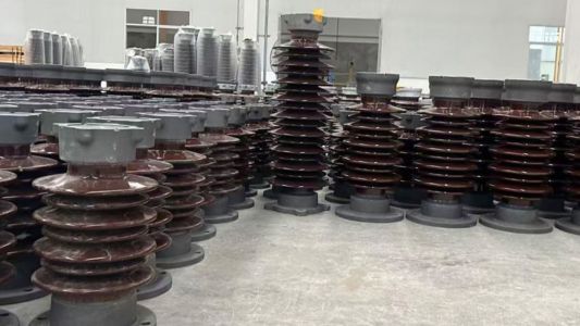 El Gobierno abre la importación de aisladores ante el cierre de la única fábrica nacional