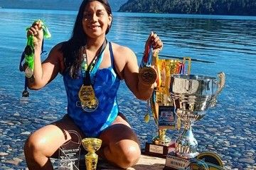 Mayte Puca hizo historia nadando al lograr récord en el cruce del Río de la Plata