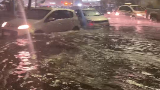 Tragedia en Tucumán: murió un nene de 12 años electrocutado en una calle inundada