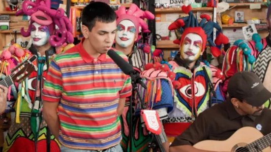 Milo J estrenó su Tiny Desk y suma un nuevo hito en su proyección internacional