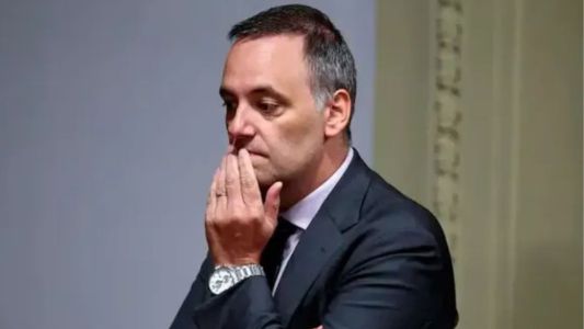 Investigan a Manuel Adorni: levantan su secreto fiscal y bancario por su patrimonio