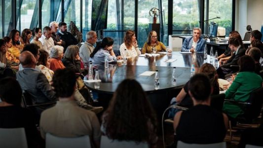 Llaryora otorga un refuerzo de 450 millones para instituciones de discapacidad