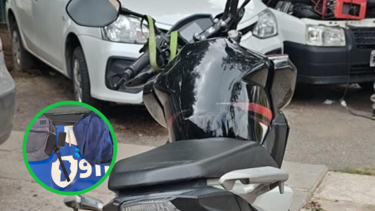 Lo retuvieron tras robar un celular: la moto en la que huía era buscada por la Justicia