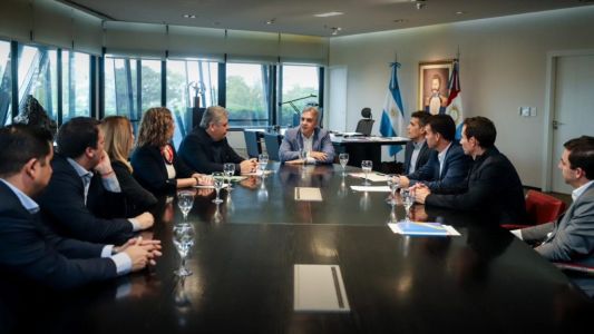 Llaryora respaldó al sector automotriz y pidió extender el régimen autopartista