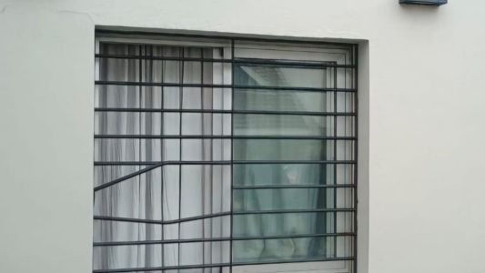 Delincuentes amenazaron de muerte a una familia mientras robaban en su casa del barrio de Urca