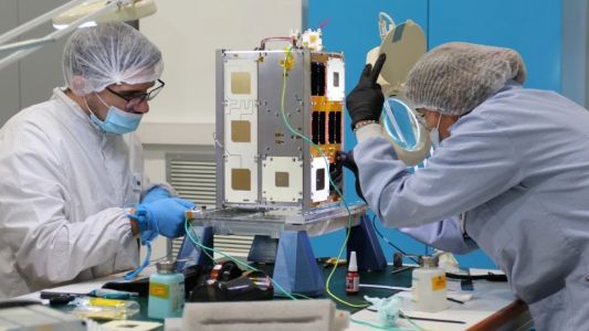 Fuerte ajuste en la CONAE: denuncian despidos, caída presupuestaria y cargos políticos con altos sueldos