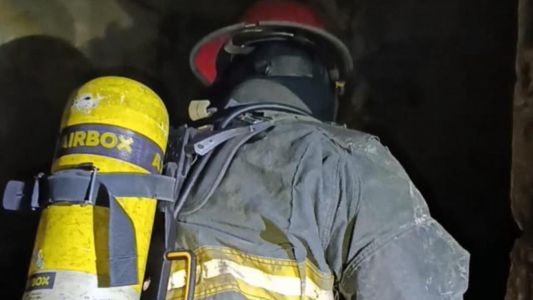 Fatal incendio en Villa Huidobro: hallaron sin vida a dos personas en una casa