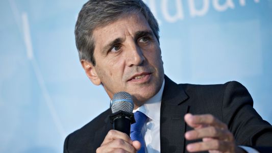 Luis Caputo anticipó que la inflación de marzo superará el 3% y bajará desde abril