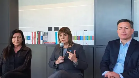 Bullrich en Córdoba respaldó el principio de inocencia en medio de la investigación judicial del caso Adorni
