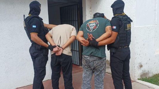 Arrestan a un miembro de la Policía Federal en operativo antidrogas en Cruz del Eje