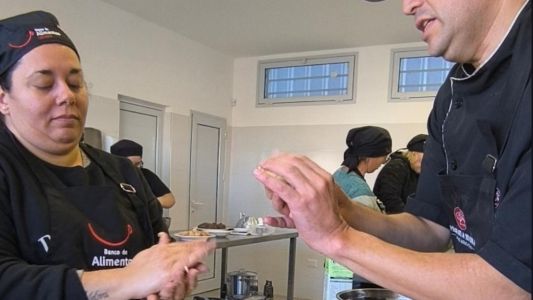 Córdoba: lanzan un programa de formación en auxiliar gastronómico para referentes de merenderos y comedores