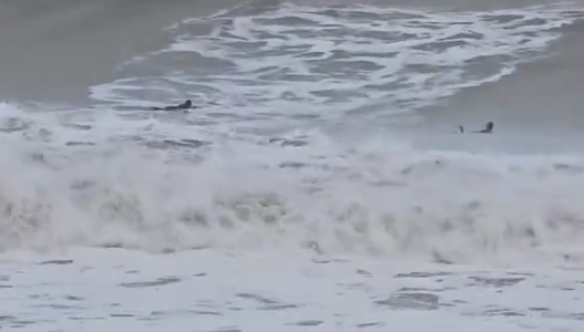Temporal y olas de hasta siete metros causaron destrozos en la Costa Atlántica bonaerense