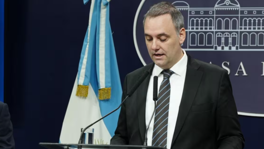 Caso Adorni: la Justicia pidió documentos sobre contratos ligados a su esposa