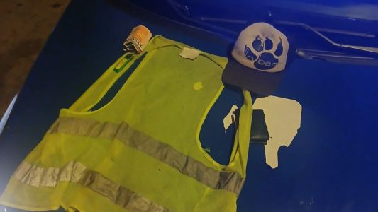 Detienen a un “naranjita” por amenazar a conductores en barrio Alto Palermo